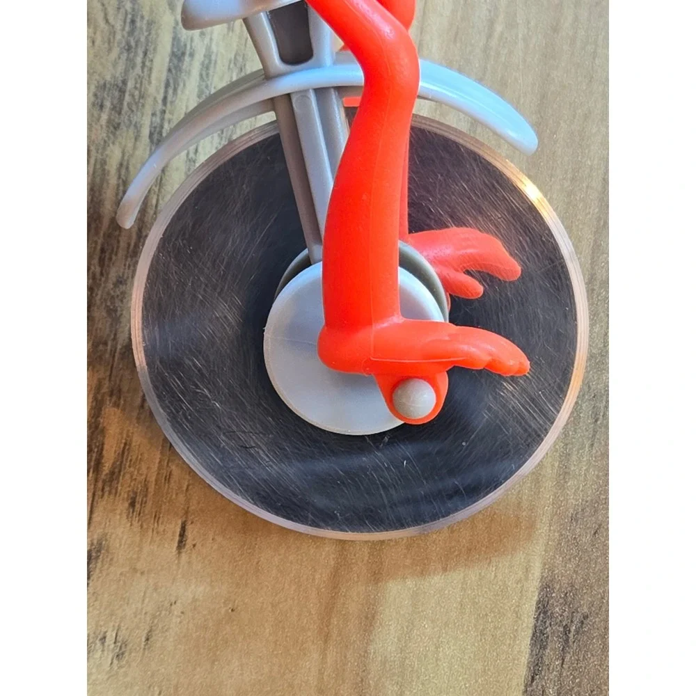 Fred & Friends PIZZA PEDDLER Monkey Unicycle Pizza Wheel